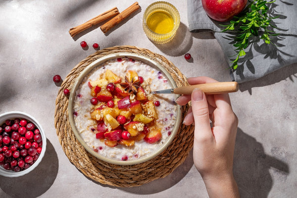 Golden Cinnamon Oatmeal Bowl