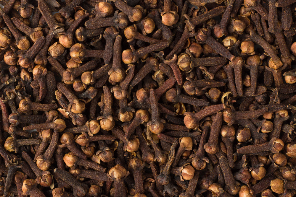 Premium Ceylon cloves from Sri Lanka, hand-selected for bold aroma, warm flavor, and rich natural color.
